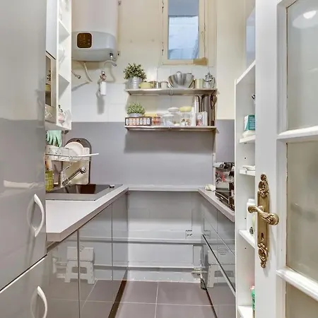 Luxurious 2 Bedroom With Huge Private Terrace